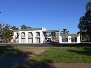 El Toro Motel Numurkah エクステリア 写真